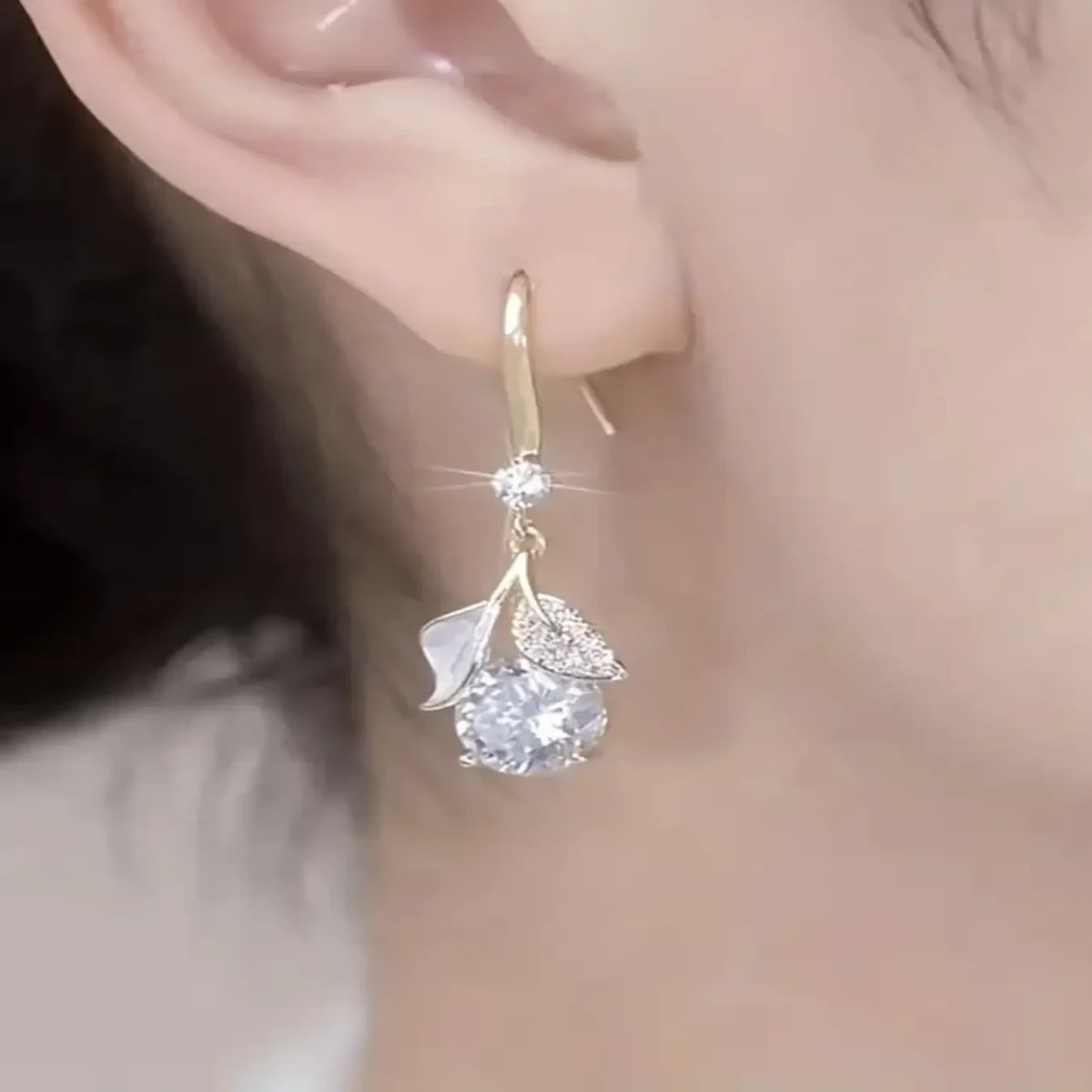 Her Lab Jewelry | Shiny zircon small earrings for women, simple temperament, exquisite and versatile ear hooks